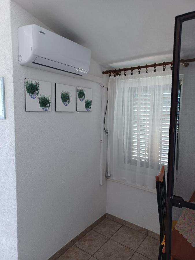Apartmani Jakovljevic Murter Exterior photo